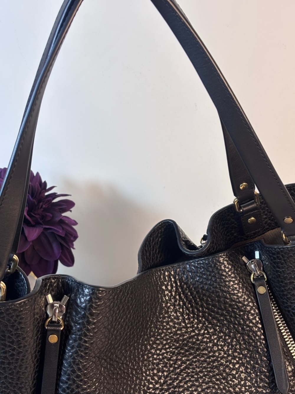 Beautiful Burberry Maidstone Tote Black - Picture 16 of 16